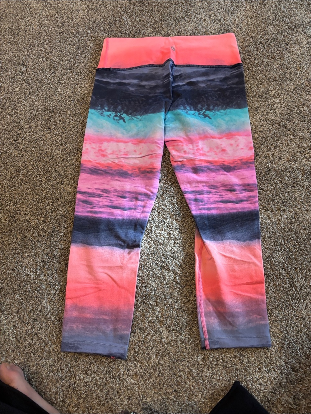 lululemon athletica Gradient Sunset Leggings - Coral, Turquoise, Purple